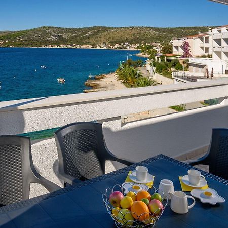 Apartments Bisernica-With Pool Ražanj Eksteriør billede