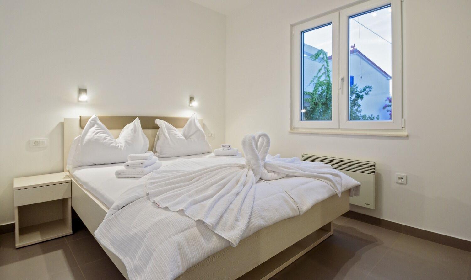 Apartments Bisernica-With Pool Ražanj Eksteriør billede