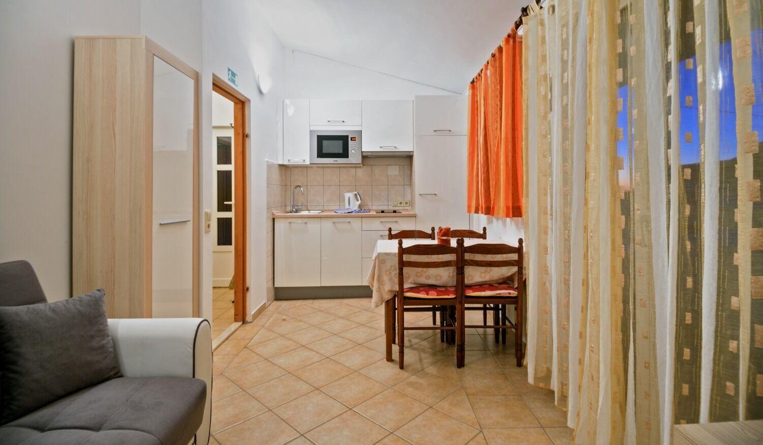 Apartments Bisernica-With Pool Ražanj Eksteriør billede