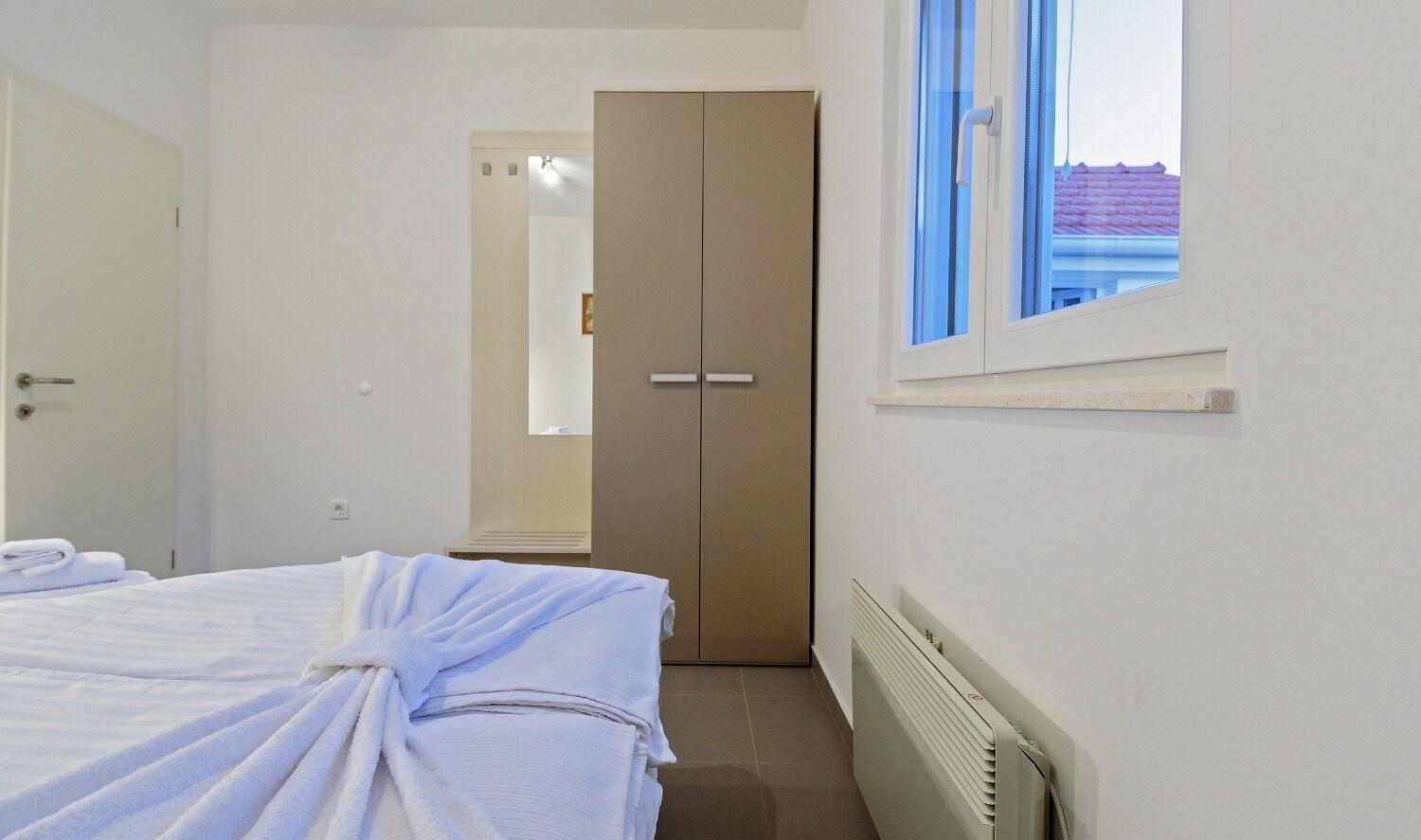 Apartments Bisernica-With Pool Ražanj Eksteriør billede